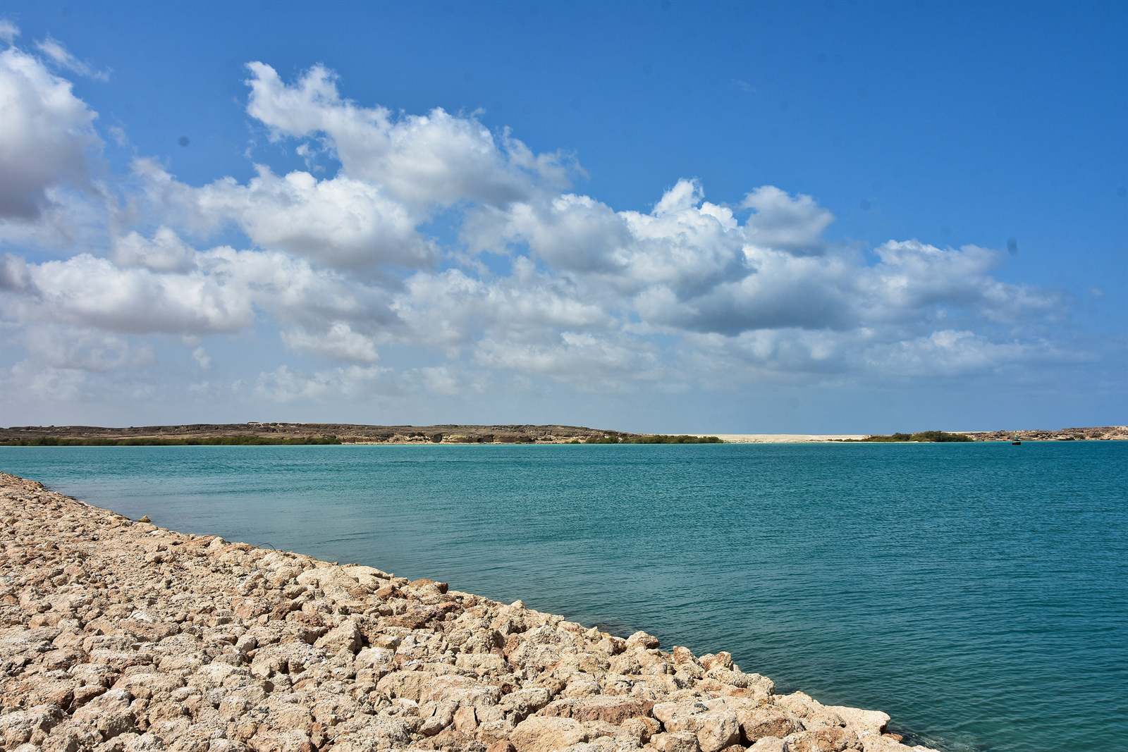 البحر الأحمر وجزر فرسان من الأعلى